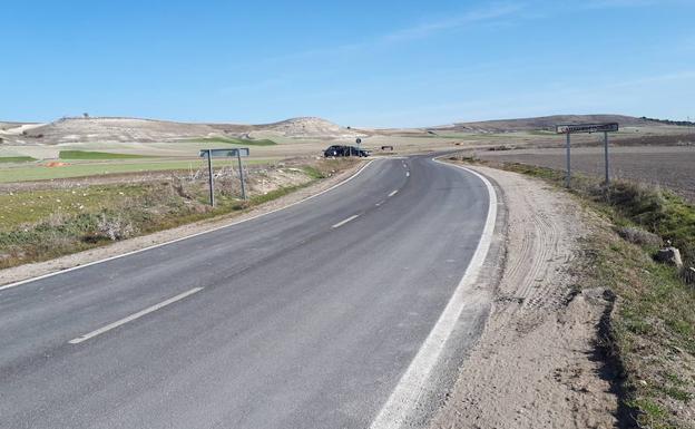 Estado en el que ha quedado el tramo de la carretera VP-2203, a la salida de Camporredondo, tras la mejora llevada a cabo. 