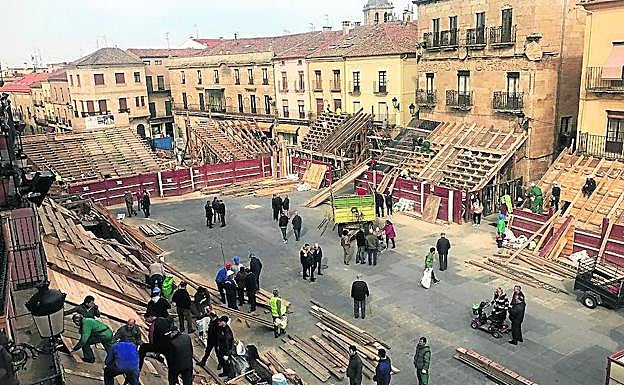 Aspecto de la plaza Mayor durante la mañana de ayer.