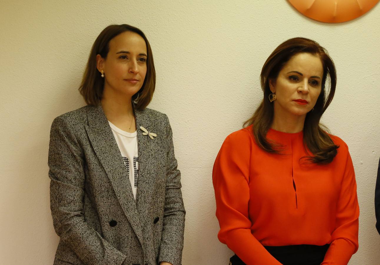 Clemente ha comparecido en la misma sede y sala de prensa donde el diputado por Valladolid, Francisco Igea, anunciaba ayer que le plantará cara en unas primarias que se antojan arduas