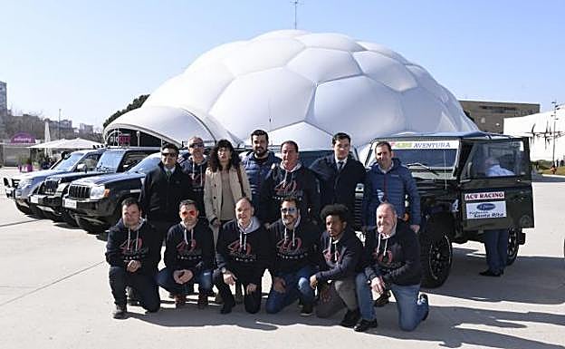 Roberto Carranza y Ana redondo, hoy, en la presentación del rally solidario.