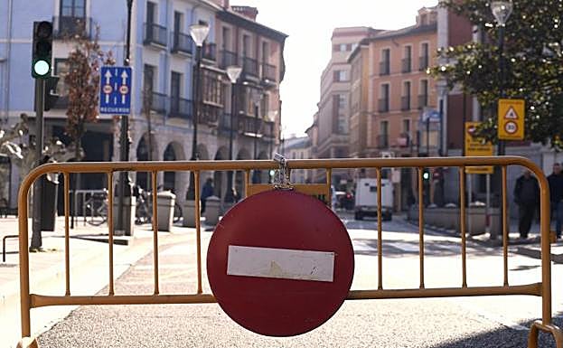 El centro de Valladolid, cortado al tráfico por la contaminación.