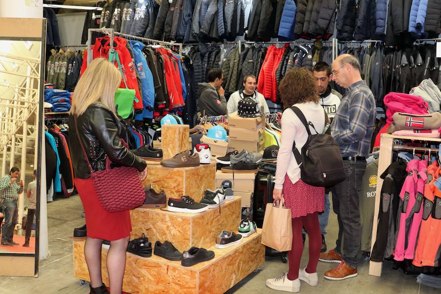 Fotos: Sábado en la Feria del Stock en Valladolid