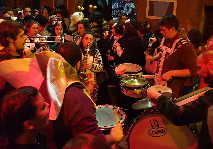 Fotos: Aguilar luce sus primeros y originales disfraces en el Carnaval de la Galleta