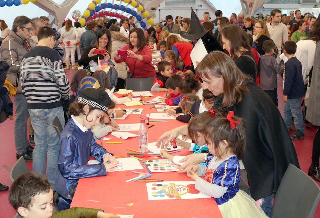 Pregón y actividades de carnaval en la Cúpula del Milenio.