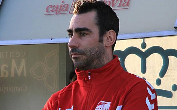 Manu González, técnico de la Segoviana.