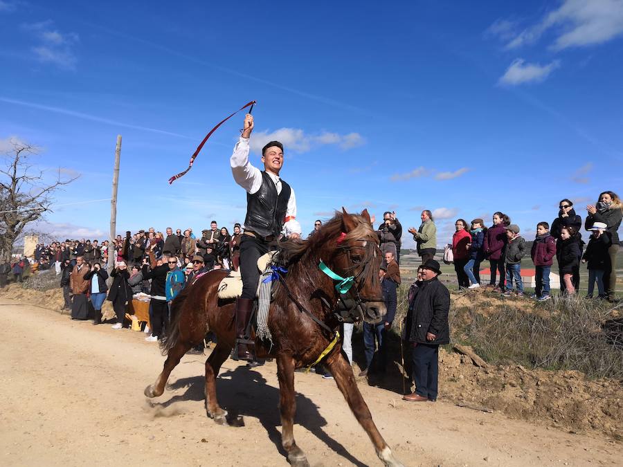 Fotos: Carrera de cintas de los quintos de Torrelobatón