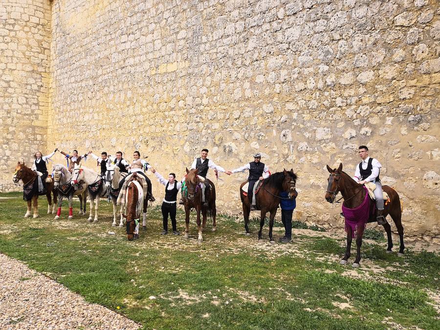 Fotos: Carrera de cintas de los quintos de Torrelobatón