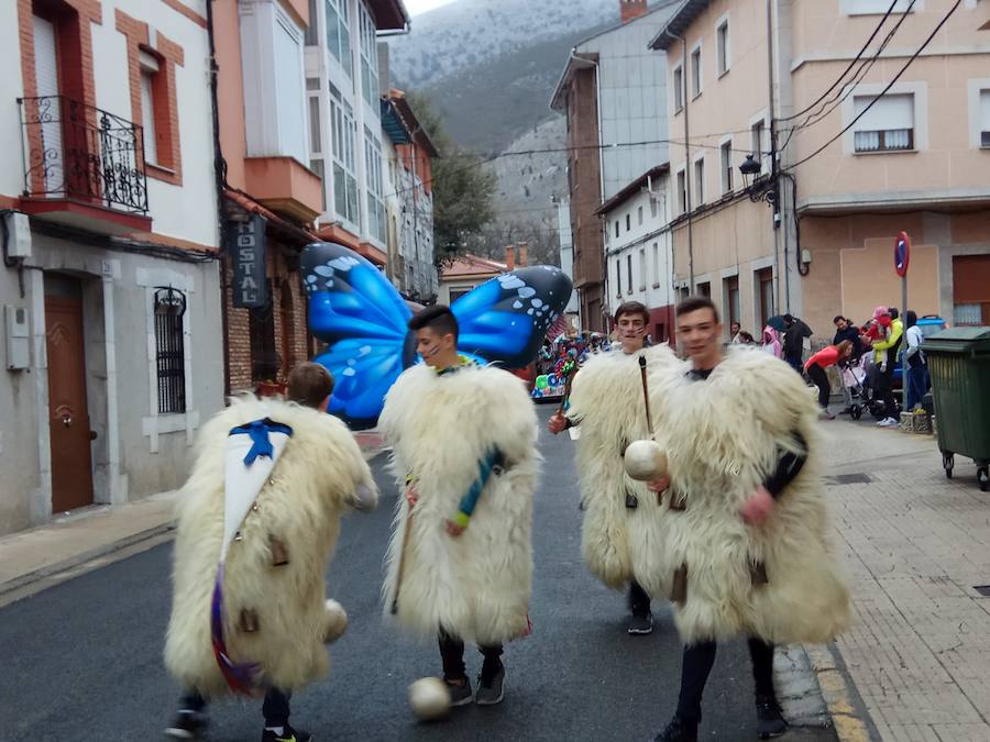Fotos: Defile de Carnaval en Velilla