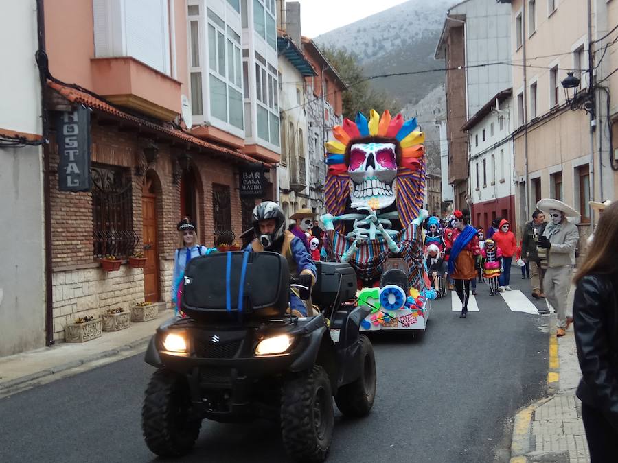Fotos: Defile de Carnaval en Velilla
