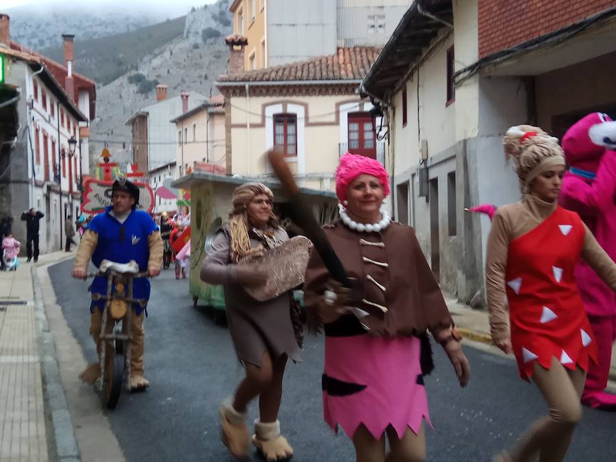 Fotos: Defile de Carnaval en Velilla