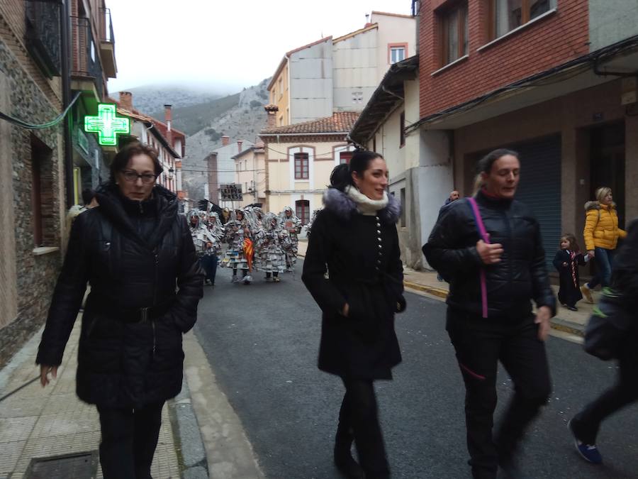 Fotos: Defile de Carnaval en Velilla