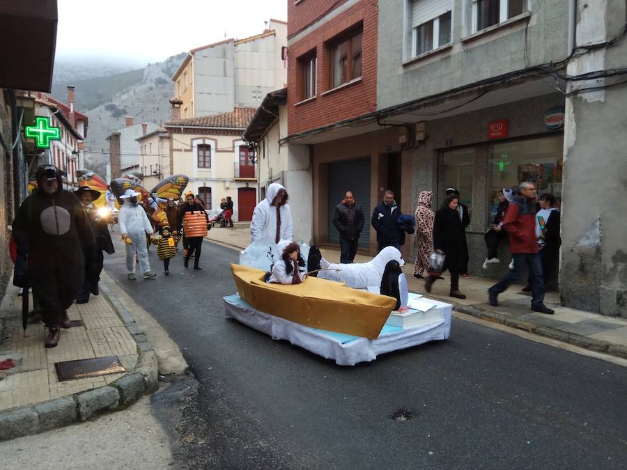 Fotos: Defile de Carnaval en Velilla