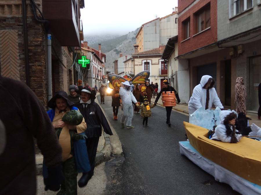 Fotos: Defile de Carnaval en Velilla