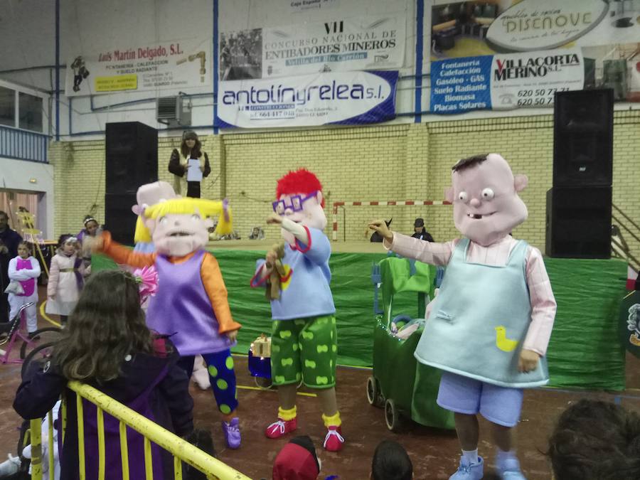 Fotos: Defile de Carnaval en Velilla
