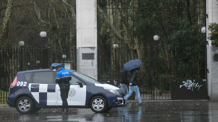 Fotos: Lluvia y viento en Valladolid
