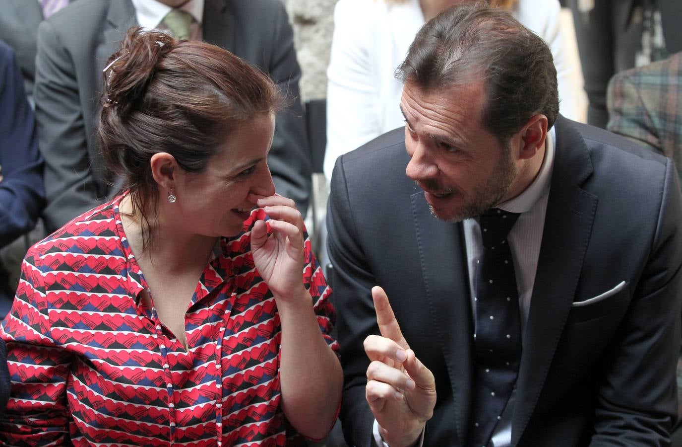 Su viuda asistió junto a sus hijos, Jorge, Marta y Pablo, a un homenaje en el que, en palabras del actual regidor de Valladolid, Óscar Puente, «uno se siente pequeño al hablar de alguien tan grande«