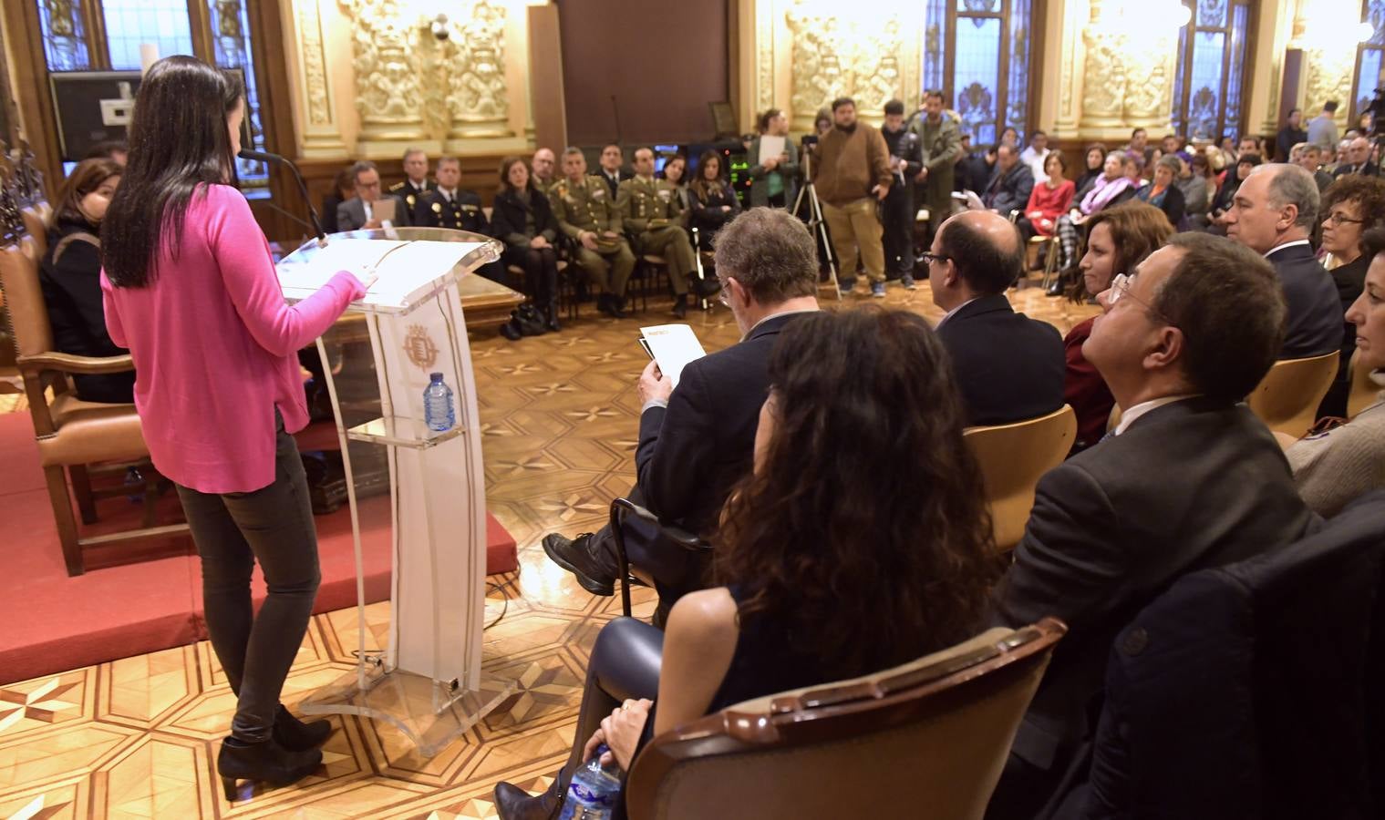 La lectura del manifiesto ha corrido a cargo de la coordinadora de UGT Renault-España, Laura del Ser Prieto