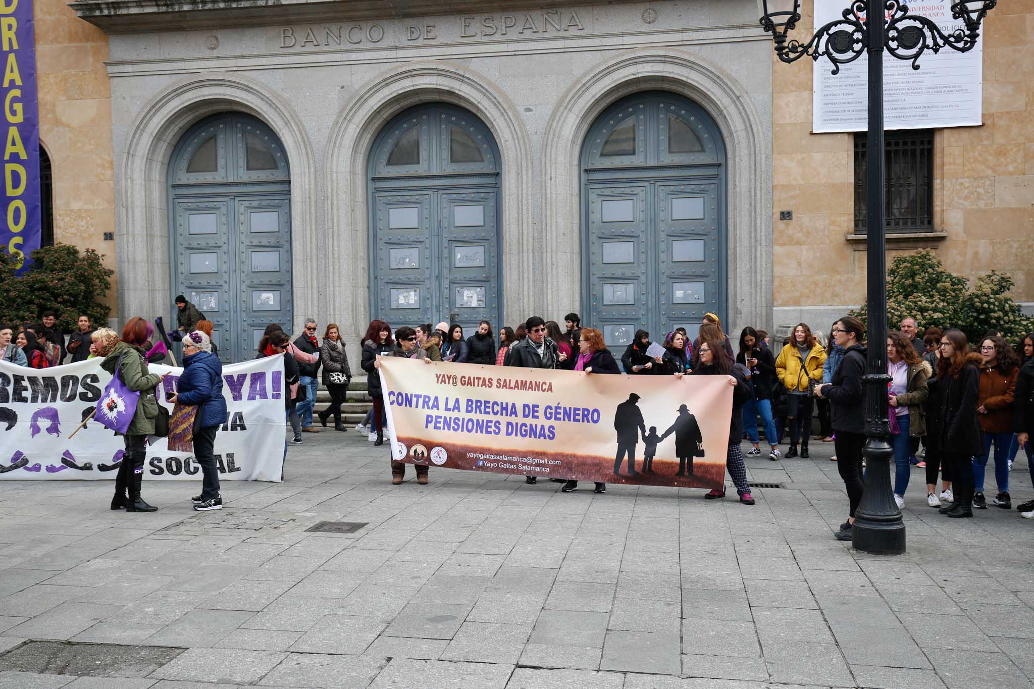 Fotos: Concentración estudiantil del 8-M en la plaza de los Bandos de Salamanca