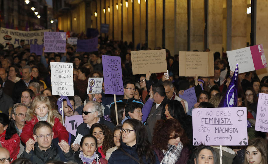 Fotos: Palencia se manifiesta en el Día de la Mujer