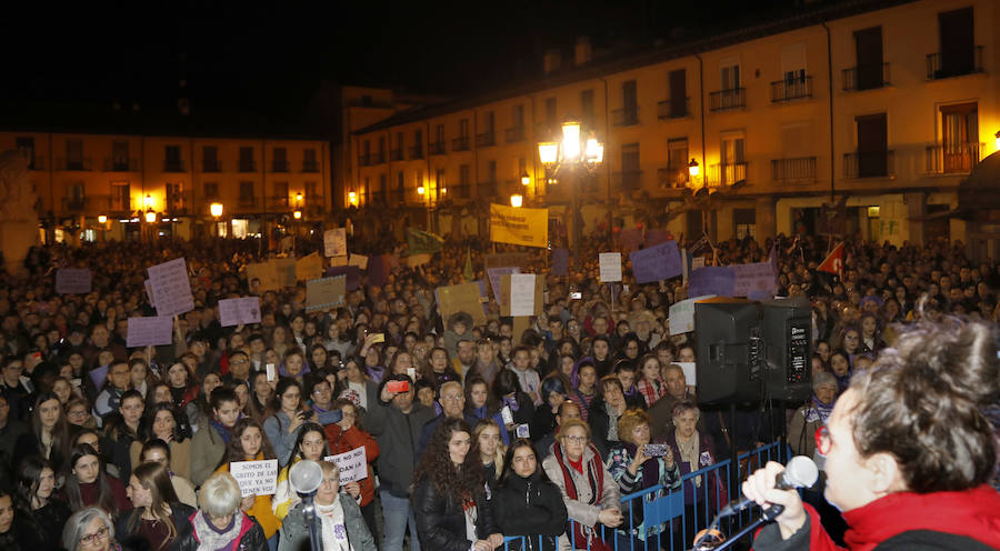 Fotos: Palencia se manifiesta en el Día de la Mujer