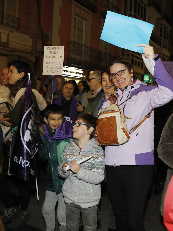 Fotos: Palencia se manifiesta en el Día de la Mujer