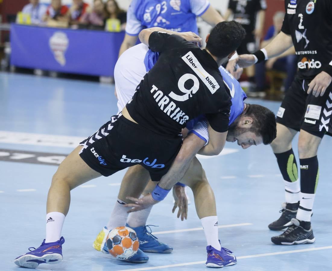 El equipo vallisoletano derrota al conjunto cántabro gracias a su buena defensa y a sus momentos de fluidez en ataque