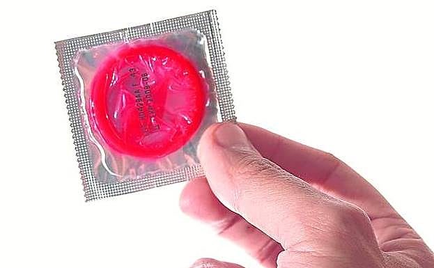 El condón es el medio más seguro para frenar la transmisión de enfermedades. 