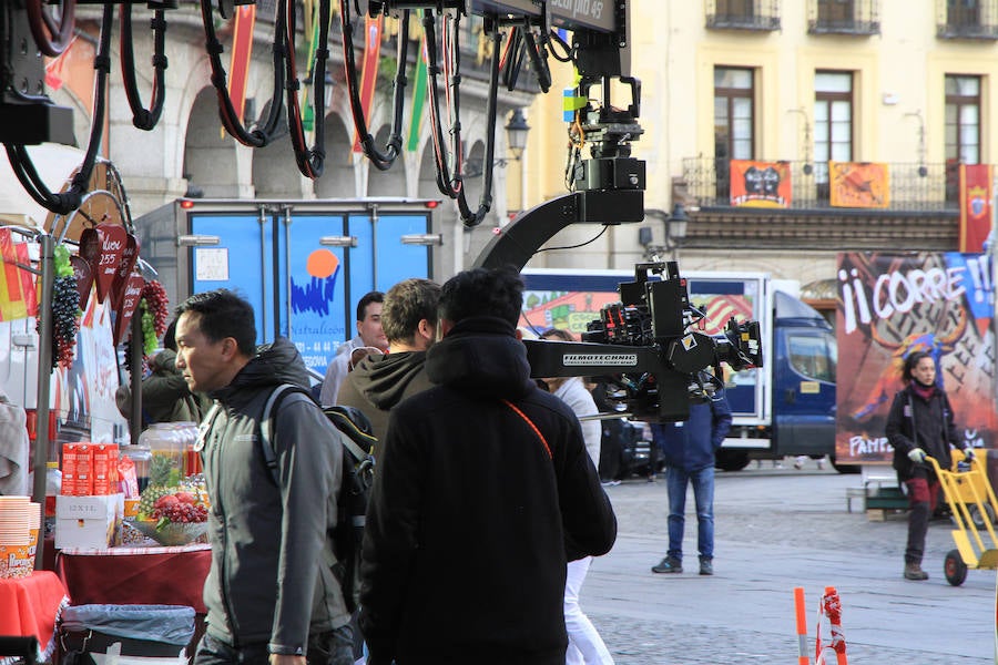 Fotos: Rodaje de una película china en la Plaza Mayor de Segovia