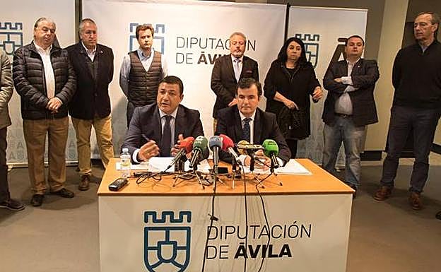 El portavoz del Grupo Popular de la Diputación de Ávila, Juan Pablo Martín, y el vicepresidente de la Diputación, Carlos García, valoran la actualidad política de la institución provincial.