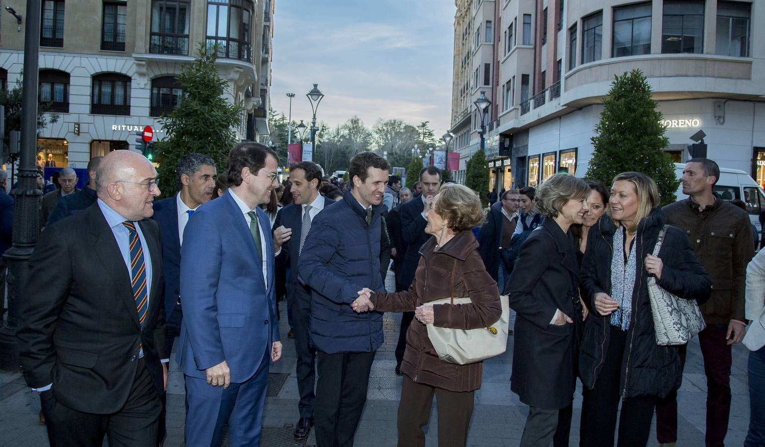 Fotos: Pablo Casado participa en un acto con militantes del Partido Popular en Valladolid