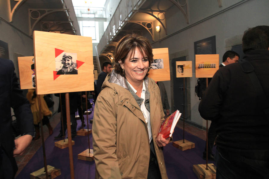 Fotos: La ministra de Justicia visita la exposición &#039;Pasos sin Tierra&#039; y el Memorial Democrático en La Cárcel Centro de Creación
