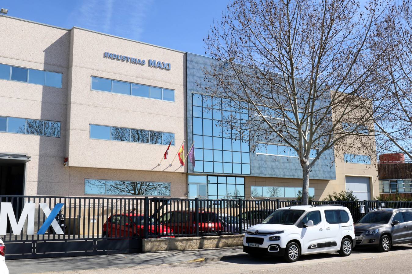 Durante la visita, el alcalde comprobó en primera persona el trabajo que realizan los diferentes departamentos