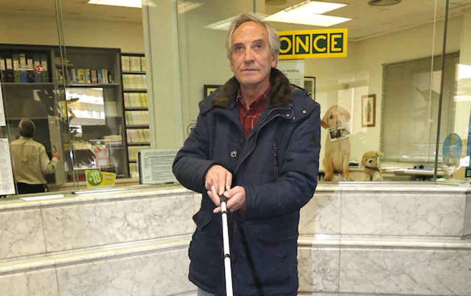 José Luis González, afiliado a la ONCE desde 2002. 