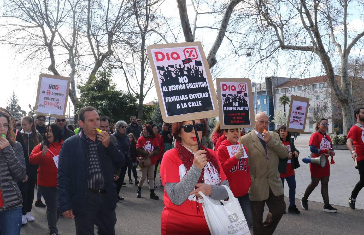 Fotos: Manifestación en Valladolid de los trabajadores de DIA