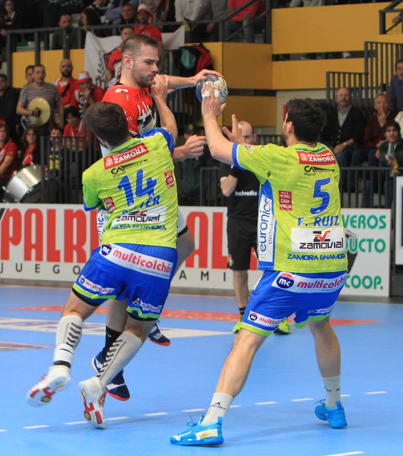 Fotos: Balonmano Nava - Zamora