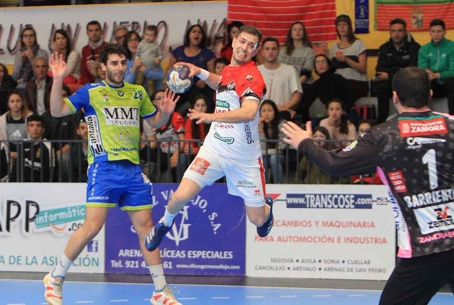 Fotos: Balonmano Nava - Zamora