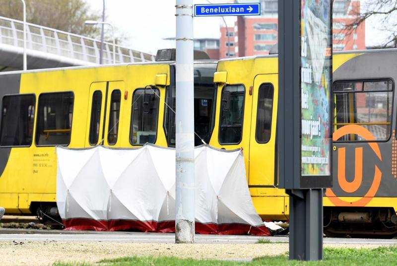 Un hombre ha abierto fuego este lunes contra los pasajeros de un tranvía en la céntrica plaza 24 de octubre de la ciudad neerlandesa de Utrecht.