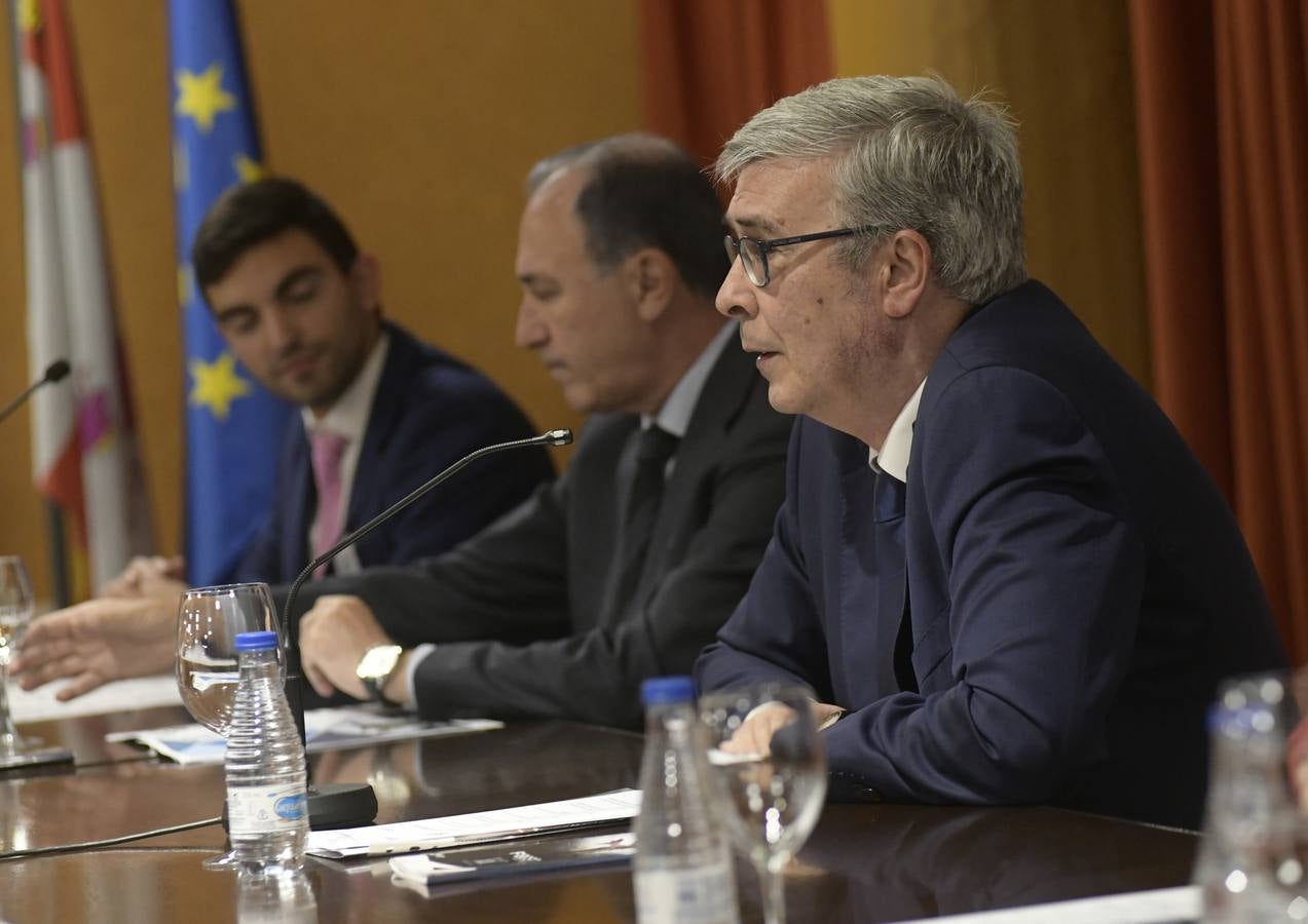 Inauguración de FIBEST, foro de empleo para estudiantes.