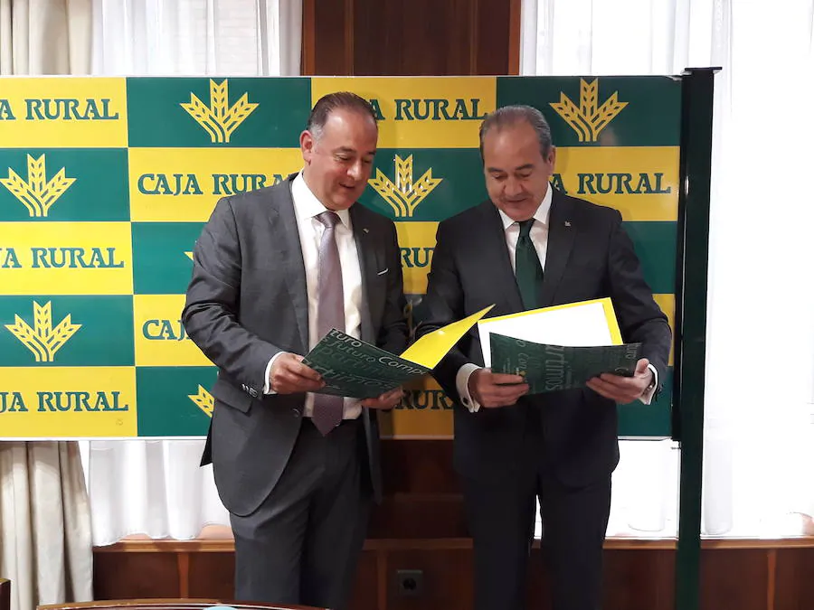 El presidente de Caja Rural de Zamora, Nicanor Santos, y el director General, Cipriano García, en la presentación del balance de 2018.