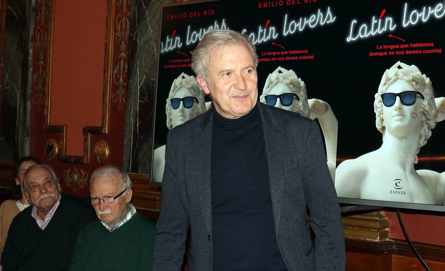 Emilio del Río ha protagonizado este jueves una suerte de conferencia cómica y lúdica sobre la etimología y los parentescos de nuestras palabras más comunes provenientes del latín.