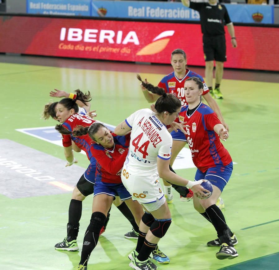 Fotos: Las Guerreras ganan a Serbia en su segundo partido en Palencia (31-28) 1/2