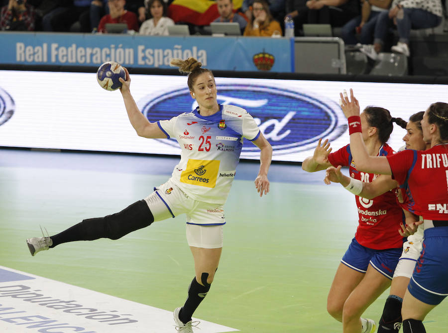 Fotos: Las Guerreras ganan a Serbia en su segundo partido en Palencia (31-28) 1/2