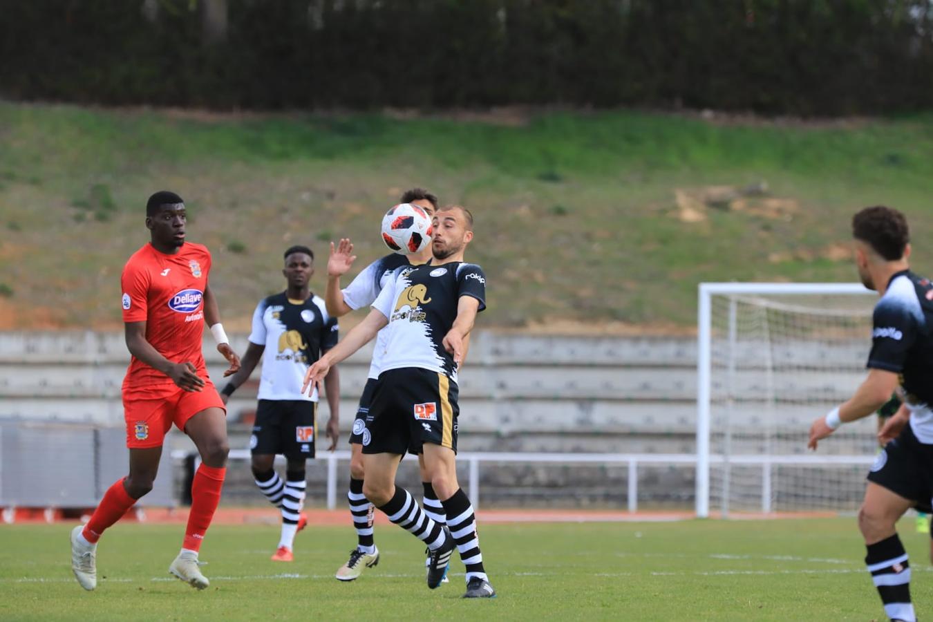 Fotos: Partido entre el Unionistas y el Fuenlabrada (2/2)
