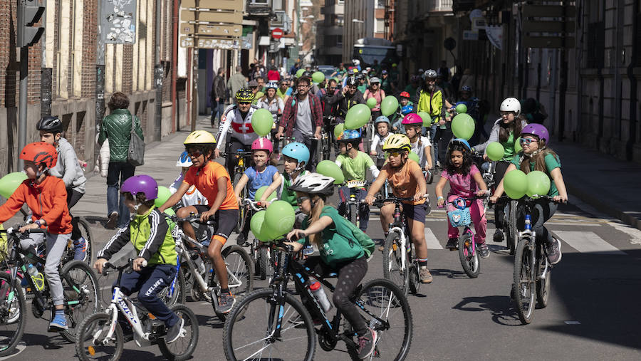Fotos: Bicicletada por la escuela pública en Valladolid