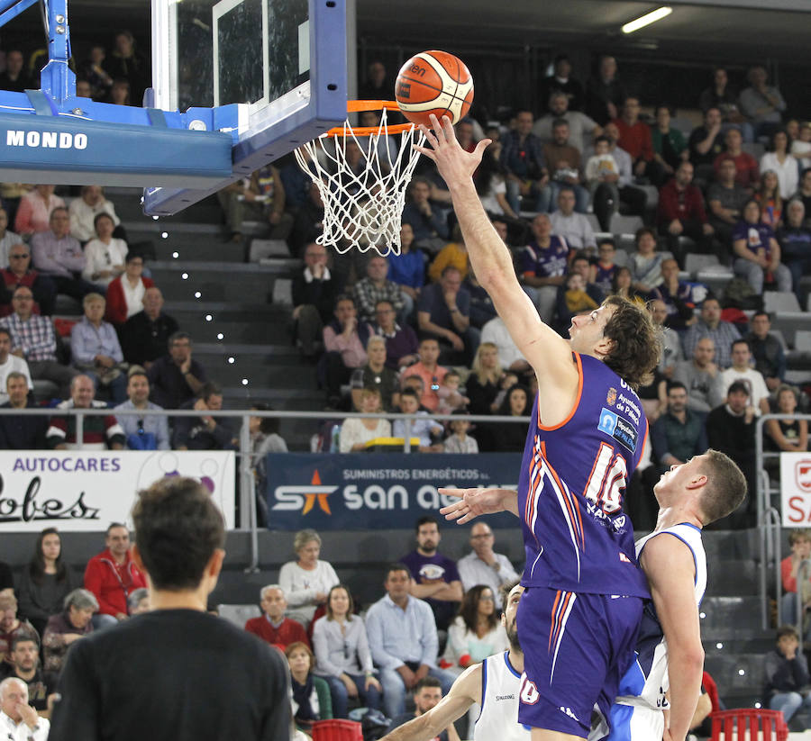 Fotos: Chocolates Trapa Palencia 64-63 CB Prat