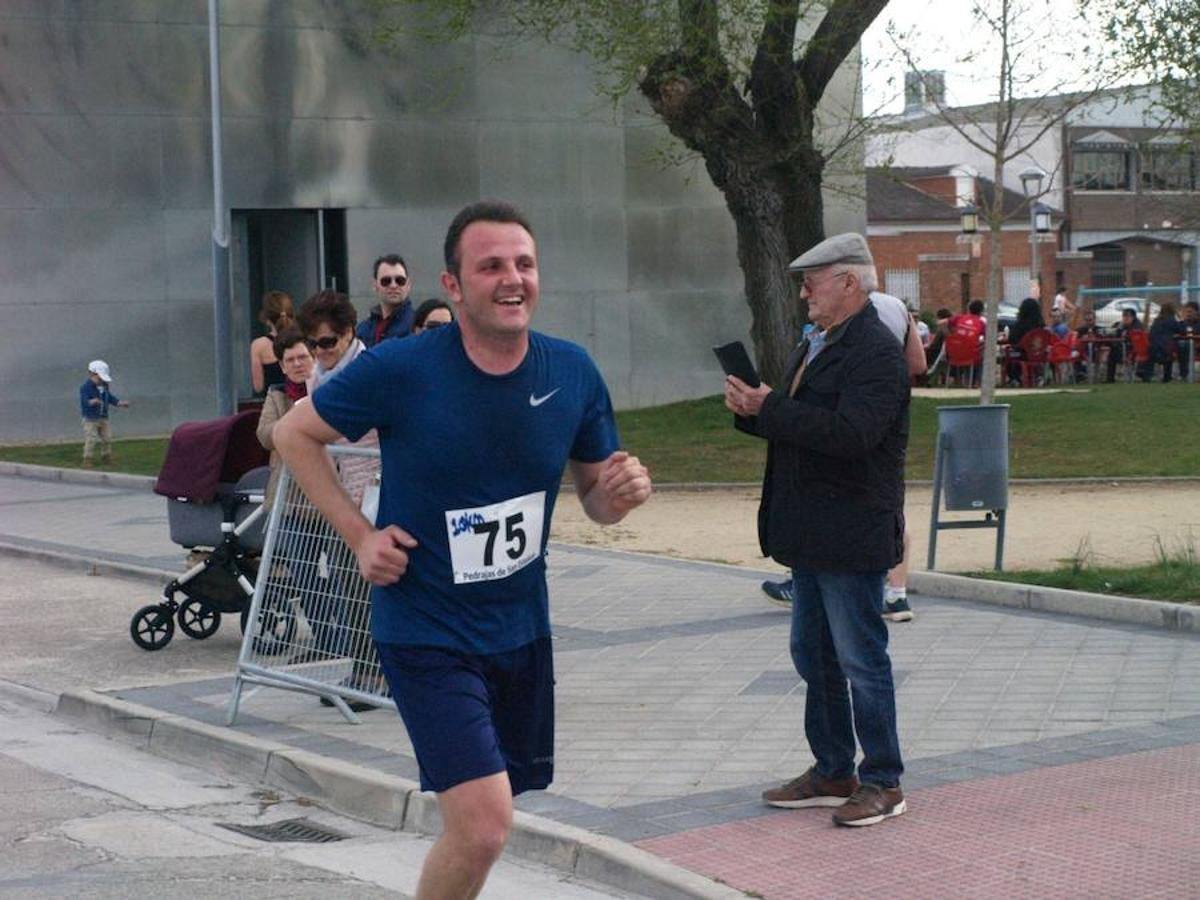 Carrera popular en Pedrajas de San Esteban en favor de la Asociación Española contra el Cáncer