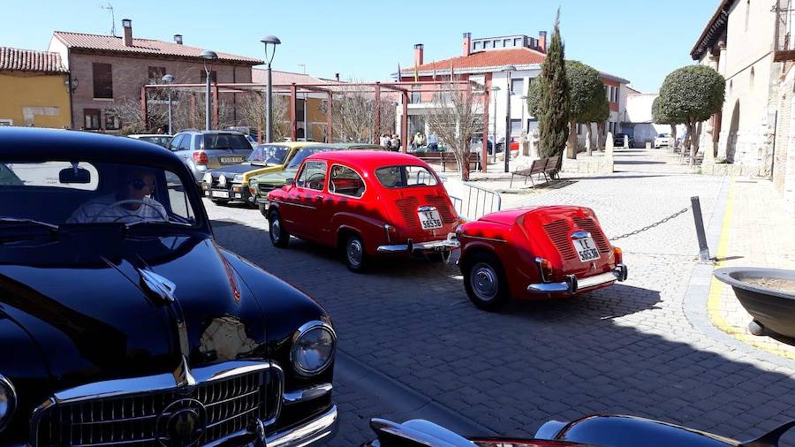 Fotos: Grijota disfruta de los coches clásicos