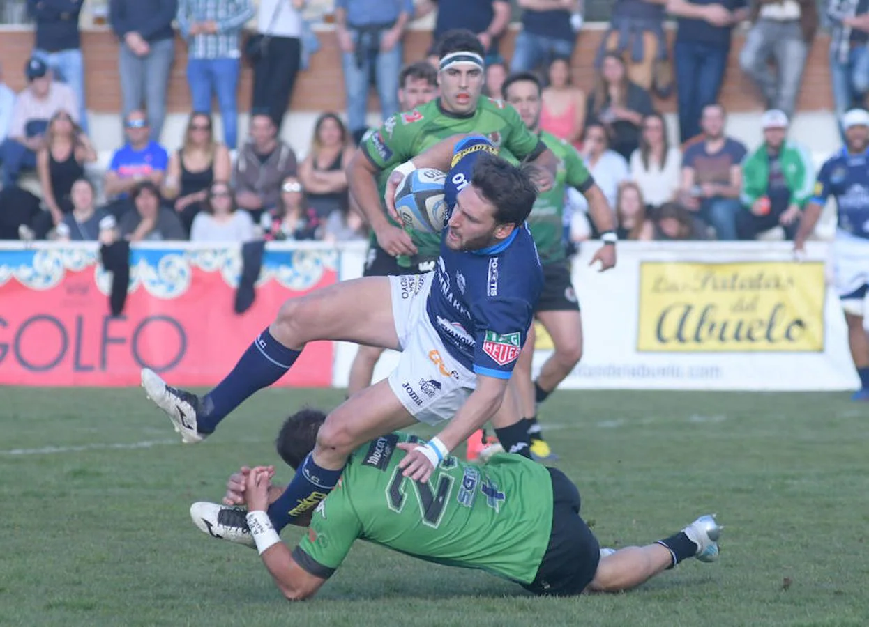 Partido de rugby entre el VRAC Quesos Entrepinares y el Gernika, que se saldó con un empate a 27.