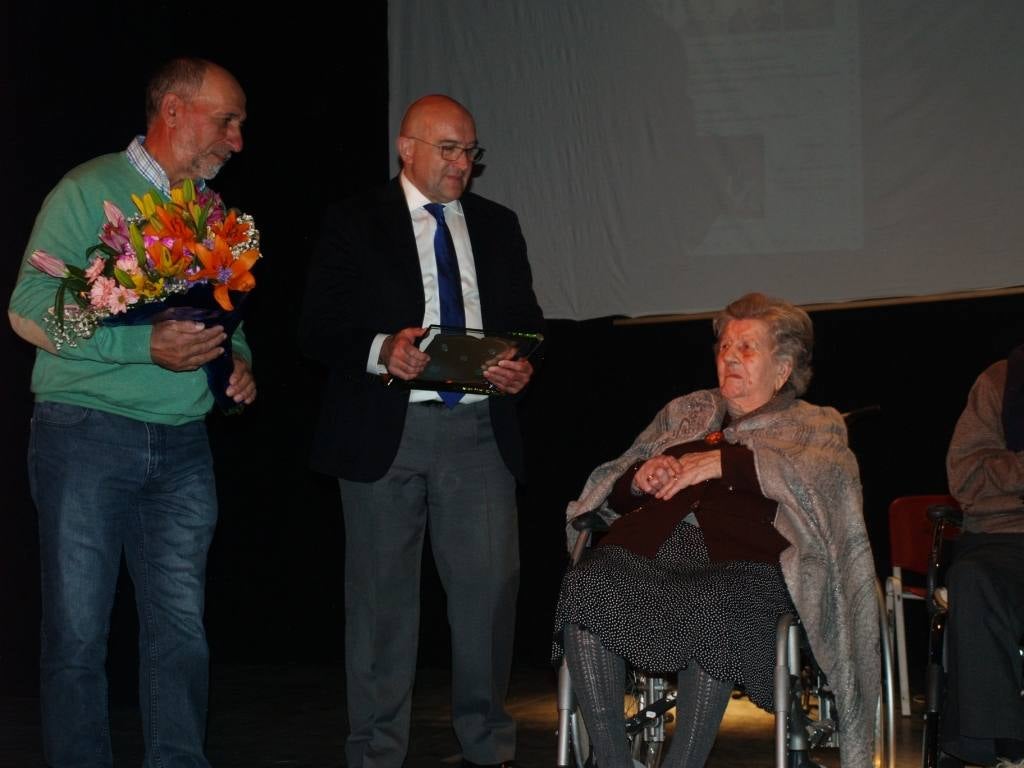 Fotos: Galería del homenaje a los vecinos centenarios en San Miguel del Arroyo