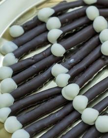 Imagen secundaria 2 - Las rocas, bombones y palitos de chocolate del obrador del convento. 